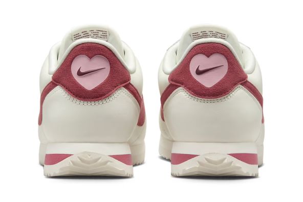 Nike Cortez Valentinovo