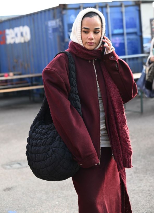 Kako nositi crvenu boju street style