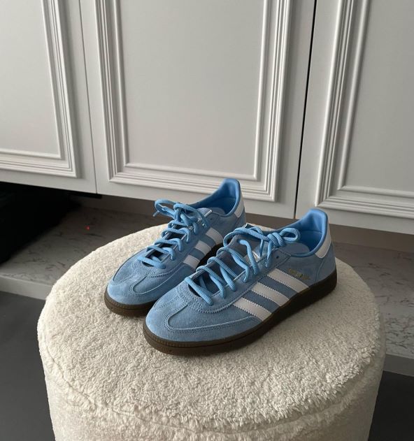 Trendi adidas model tenisica Handball Spezial 2024