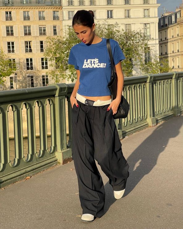 10 inspo outfita s bijelim tenisicama