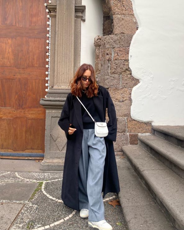 10 inspo outfita s bijelim tenisicama