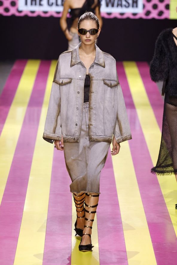 Sivi traper modni trend 2024