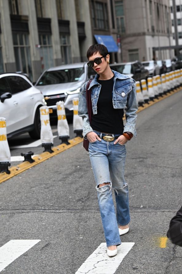 Street style inspiracija kako nositi traper od glave do pete
