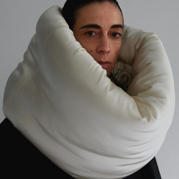 Dostupna je nova kolekcija slavne dizajnerice Phoebe Philo