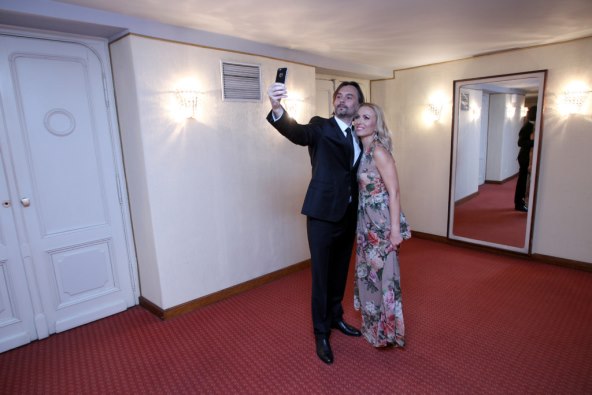 S CRVENOG TEPIHA Tko od poznatih nije propustio svečanu dodjelu Večernjakovih ruža?