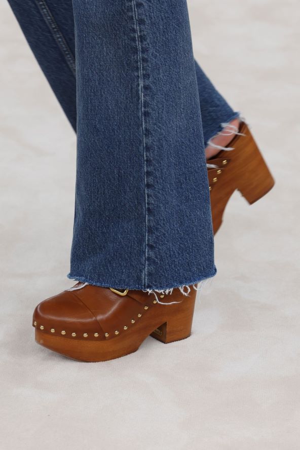 Chloe platforme i torbica s ringom su must have modni detalji