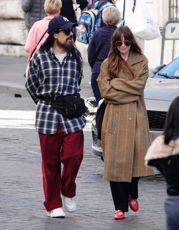 Dakota Johnson u Rimu nosila odličan street style
