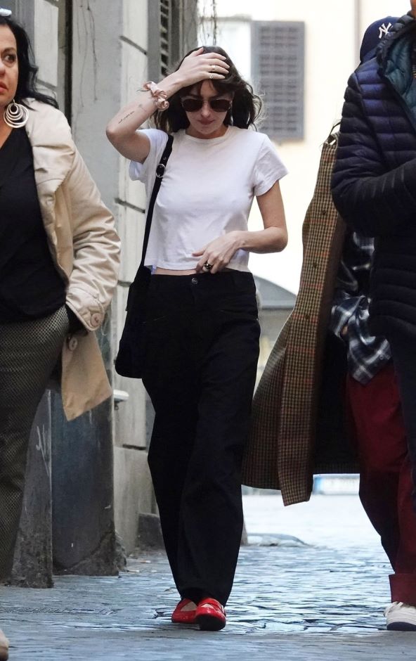 Dakota Johnson u Rimu nosila odličan street style