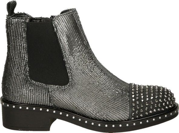 Ostavite sjajan trag: školjice su neizostavan detalj ove sezone