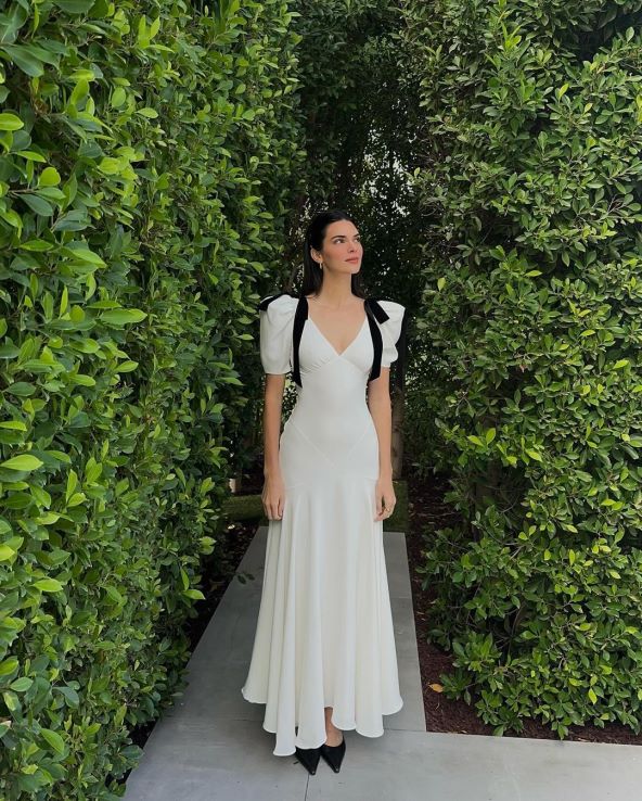 Kendall Jenner u Rodarte haljini