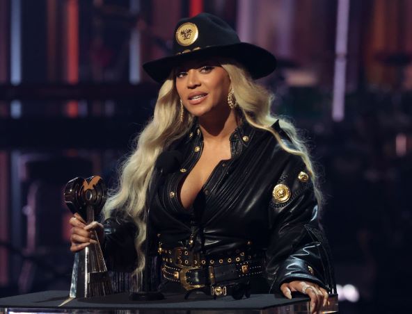 Beyonce u vintage Versace