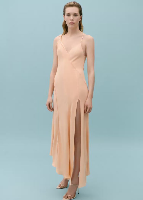 Stigla je Victoria Beckham x Mango kolekcija