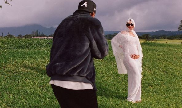 Hailey Bieber je trudna