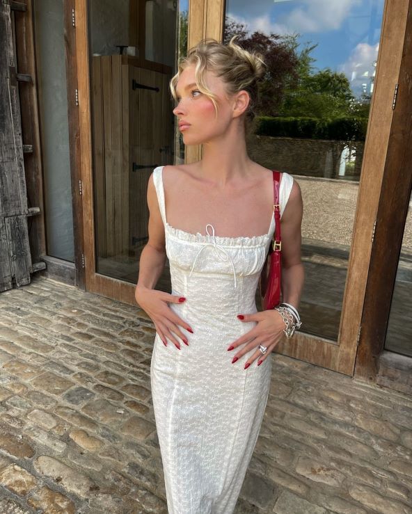 Kako nositi elegantne haljine poput modela Else Hosk