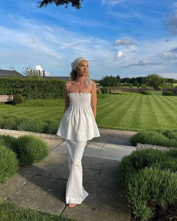 Kako nositi elegantne haljine poput modela Else Hosk