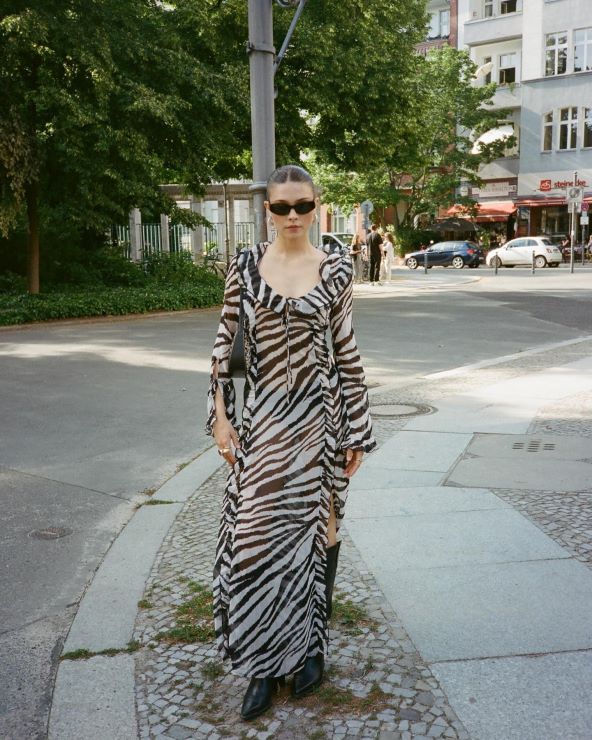 Kako nositi zebra uzorak u modnim kombinacijama za ljeto 2024