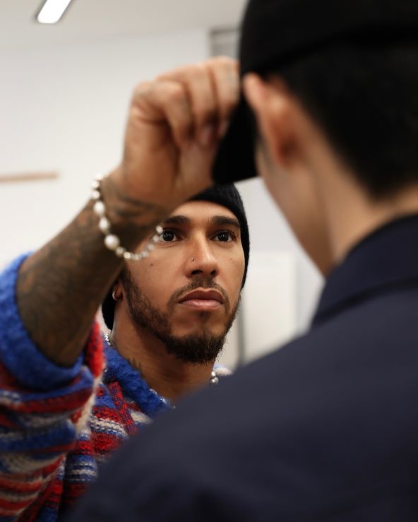 Lewis Hamilton slavni vozač Formule 1 je dizajnirao kolekciju za Dior