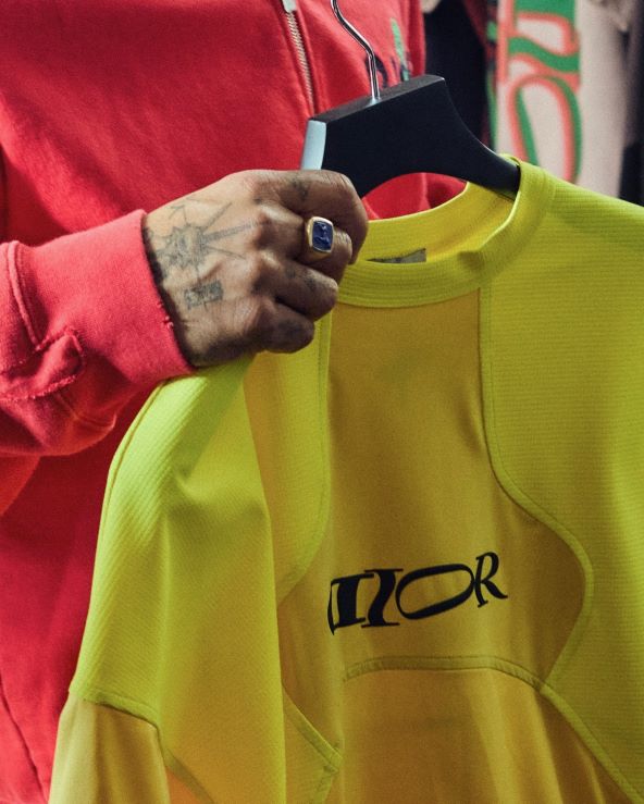Lewis Hamilton slavni vozač Formule 1 je dizajnirao kolekciju za Dior