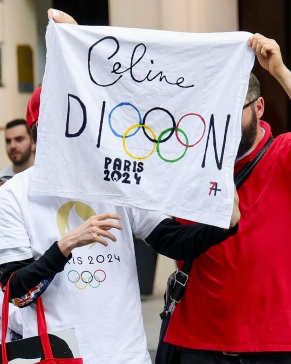Celine Dion na otvorenju Olimpijskih igara je nosila Dior haljinu