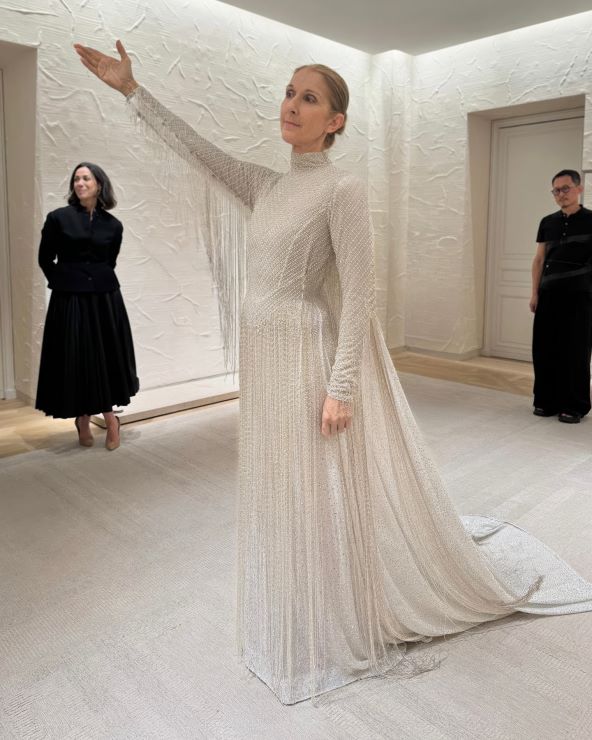 Celine Dion na otvorenju Olimpijskih igara je nosila Dior haljinu