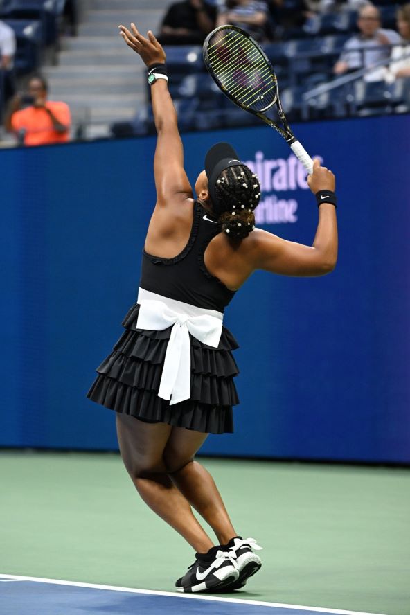 Tenisačica Naomi Osaka oduševila modom na terenima US Opena