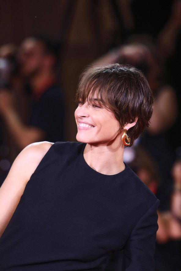 Kasia Smutniak u Veneciji oduševila total black modom