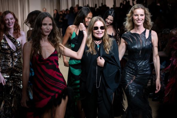 Modna kuća Roberto Cavalli održala prvu reviju nakon smrti velikog dizajnera