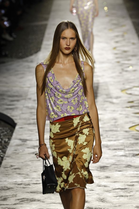 Gigi Hadid na Tjednu mode u Milanu nosila reviju za Versace