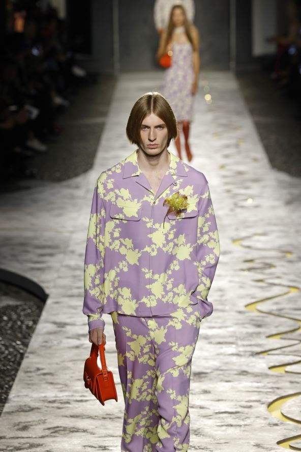 Gigi Hadid na Tjednu mode u Milanu nosila reviju za Versace