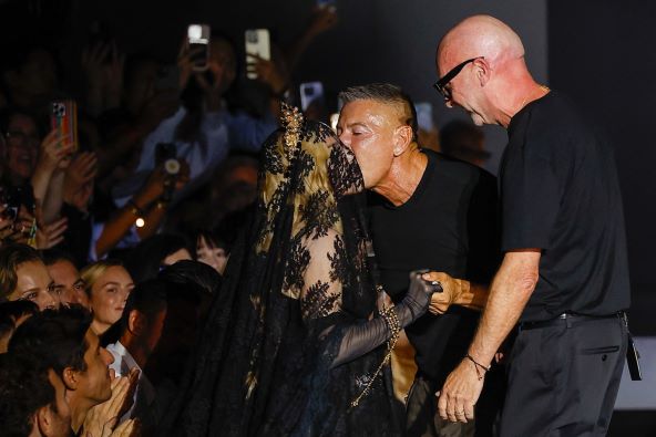 Madonna oduševila na Dolce Gabbana reviji u Milanu