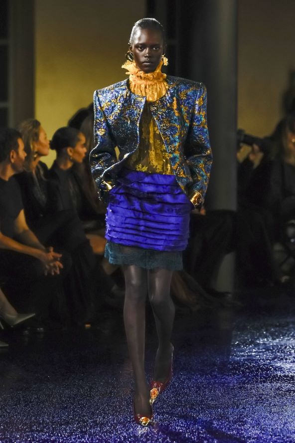 Saint Laurent u Parizu predstavio ženstvenu kolekciju za proljeće 2025