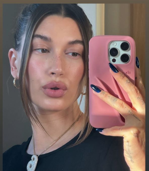 Hailey Bieber u leopard kaputu 