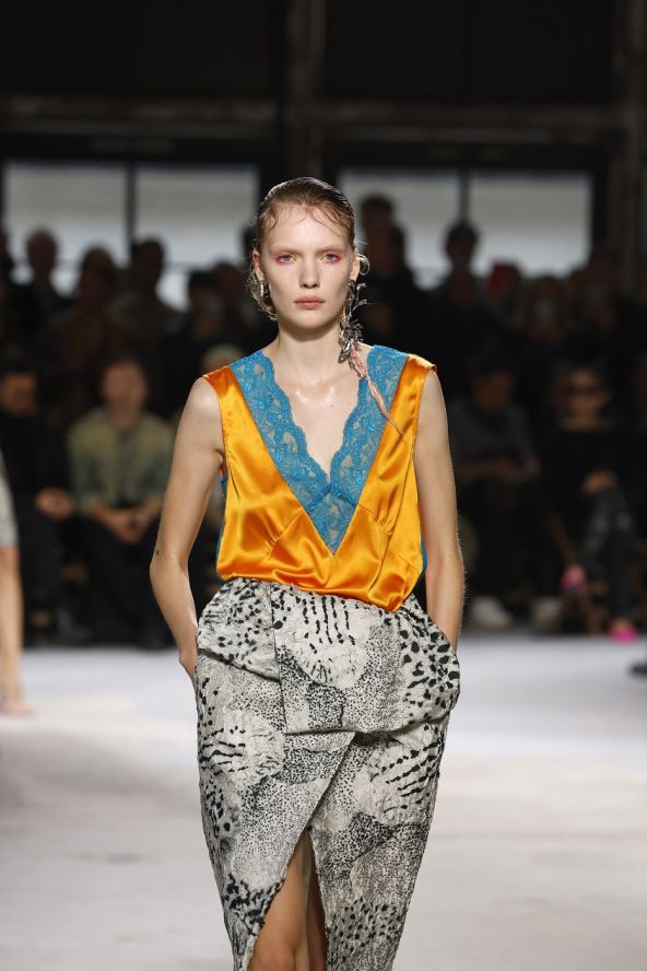 U Parizu je predstavljena nova kolekcija modne kuće Dries Van Noten