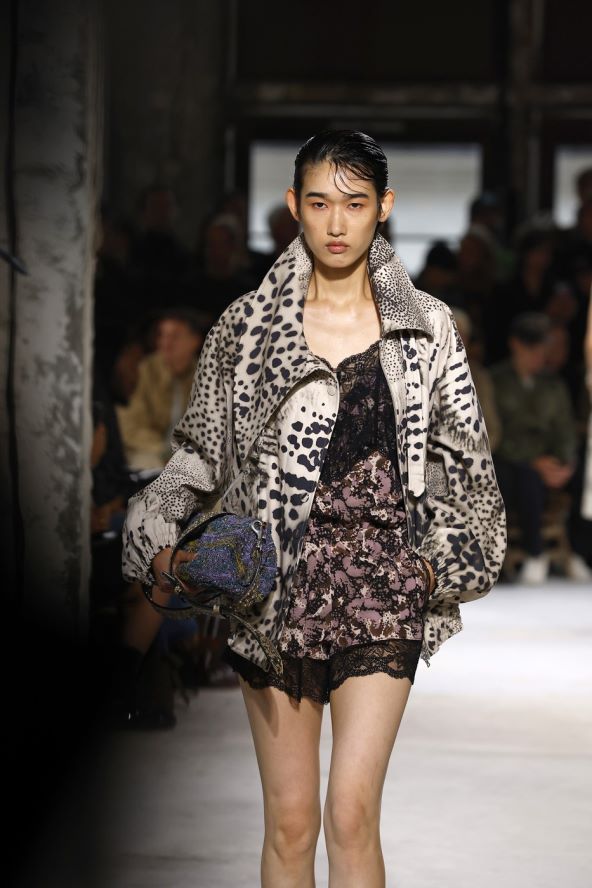 U Parizu je predstavljena nova kolekcija modne kuće Dries Van Noten