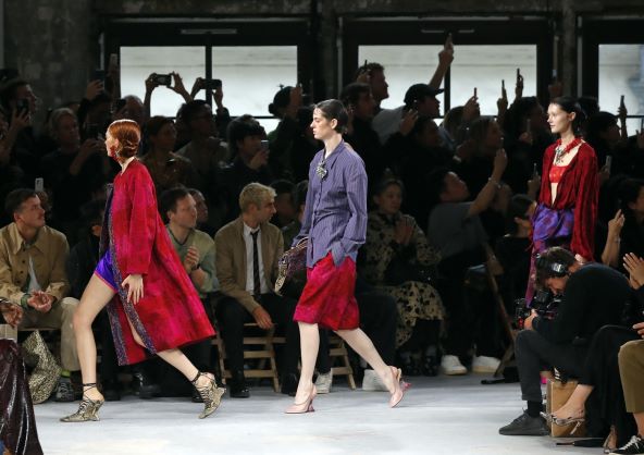 U Parizu je predstavljena nova kolekcija modne kuće Dries Van Noten