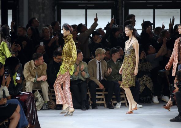 U Parizu je predstavljena nova kolekcija modne kuće Dries Van Noten