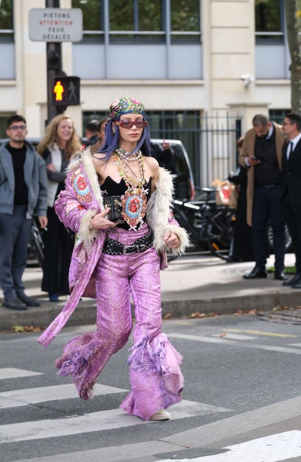 Street style mode s ulica Pariza za jesen 2024