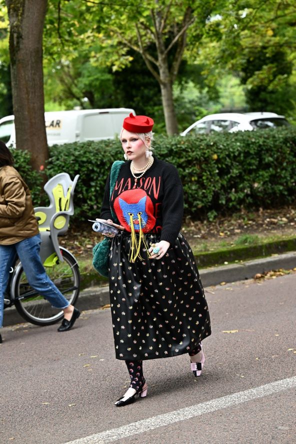Street style mode s ulica Pariza za jesen 2024