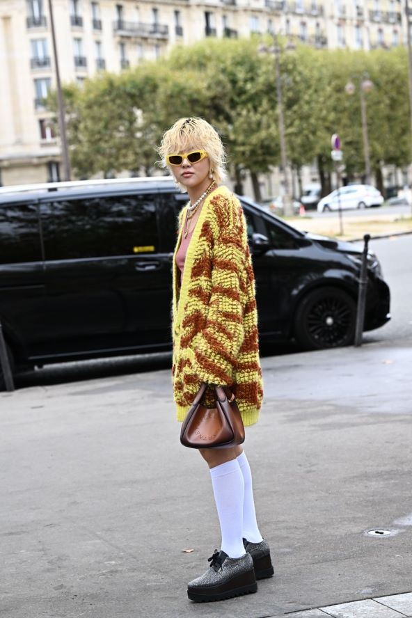Street style inspiracija kako nositi pletene odjevne komade