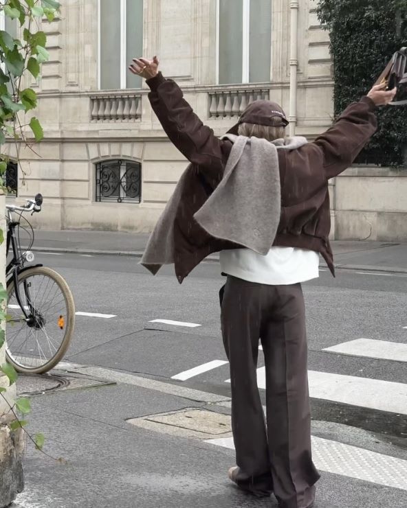 U trendu su jesenski modeli hlača s naglašenim nogavicama