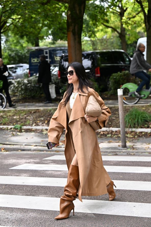Street style ideje kako nositi smeđu boju