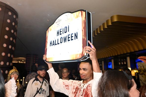 Heidi Klum oduševila E.T. kostimom za Halloween party