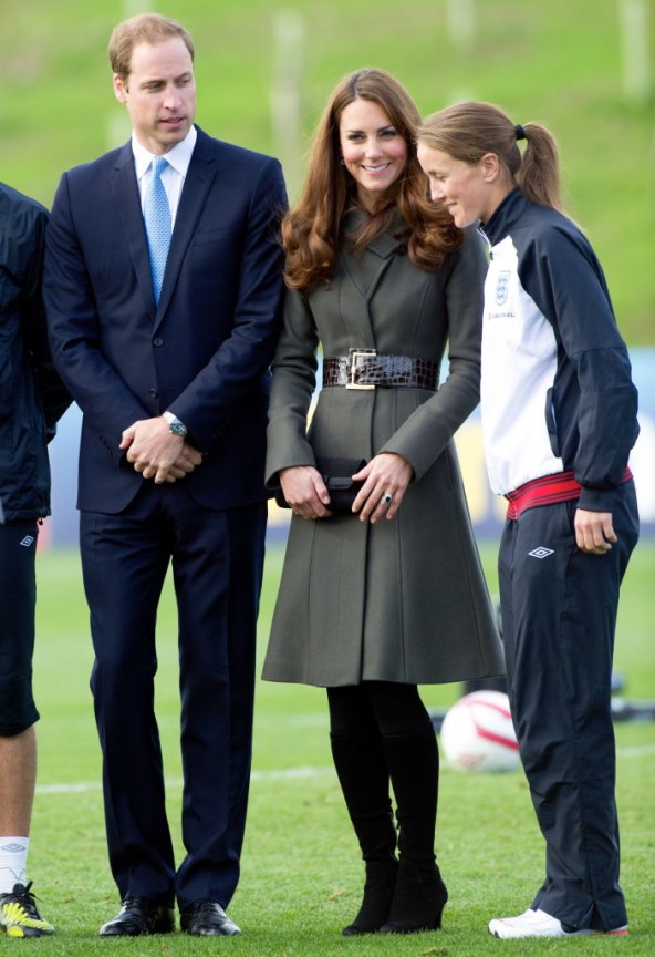 Vojnički zelena ili boja patlidžana? 