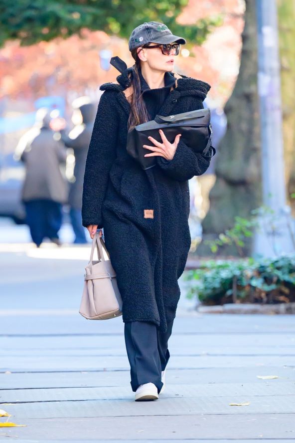 Katie Holmes nosi odlične Autry tenisice
