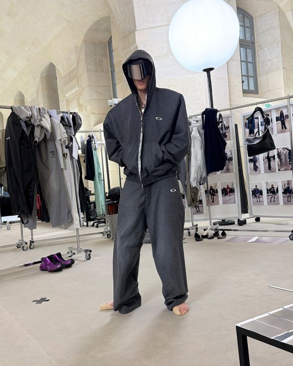 Balenciaga i cipele koje su izazvale brojne komentare