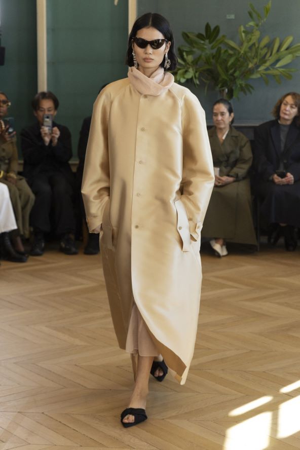 Modni svijet voli Mocha Mousse boju 2025 godine