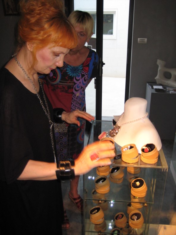 Josipa Lisac: više od dva destljeća vjerna dizajnerici Idi Stipčić Jakšić