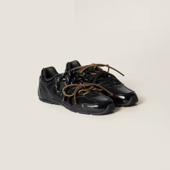 Miu Miu x New Balance su jedne od najpopularnijih tenisica na svijetu