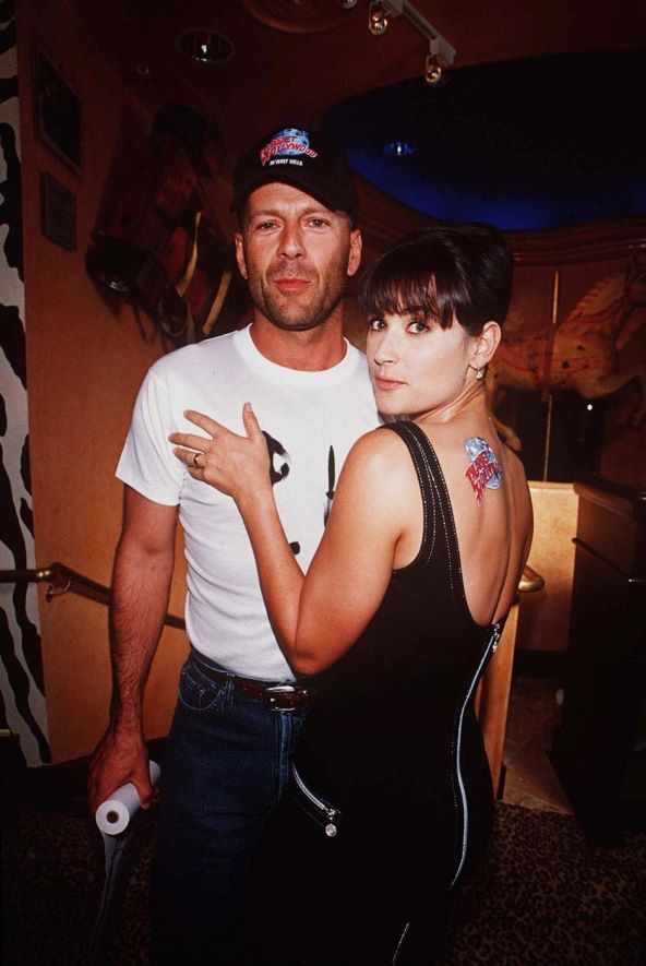 Demi Moore stil iz devedesetih