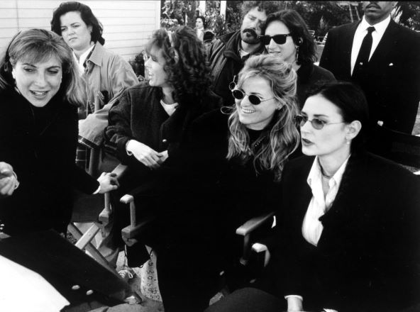 Demi Moore stil iz devedesetih